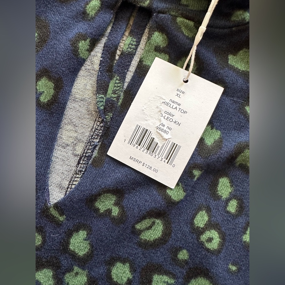 Walter Baker $128 Briella Top, Midnight Leo Knit, Size XL - Picture 8 of 9